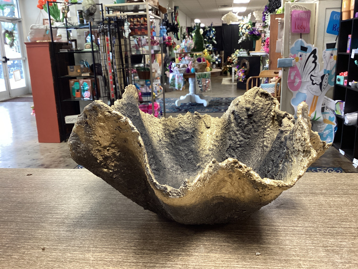 DECORATIVE BOWL- WAVY SQUARE MEDIUM WITH GOLD