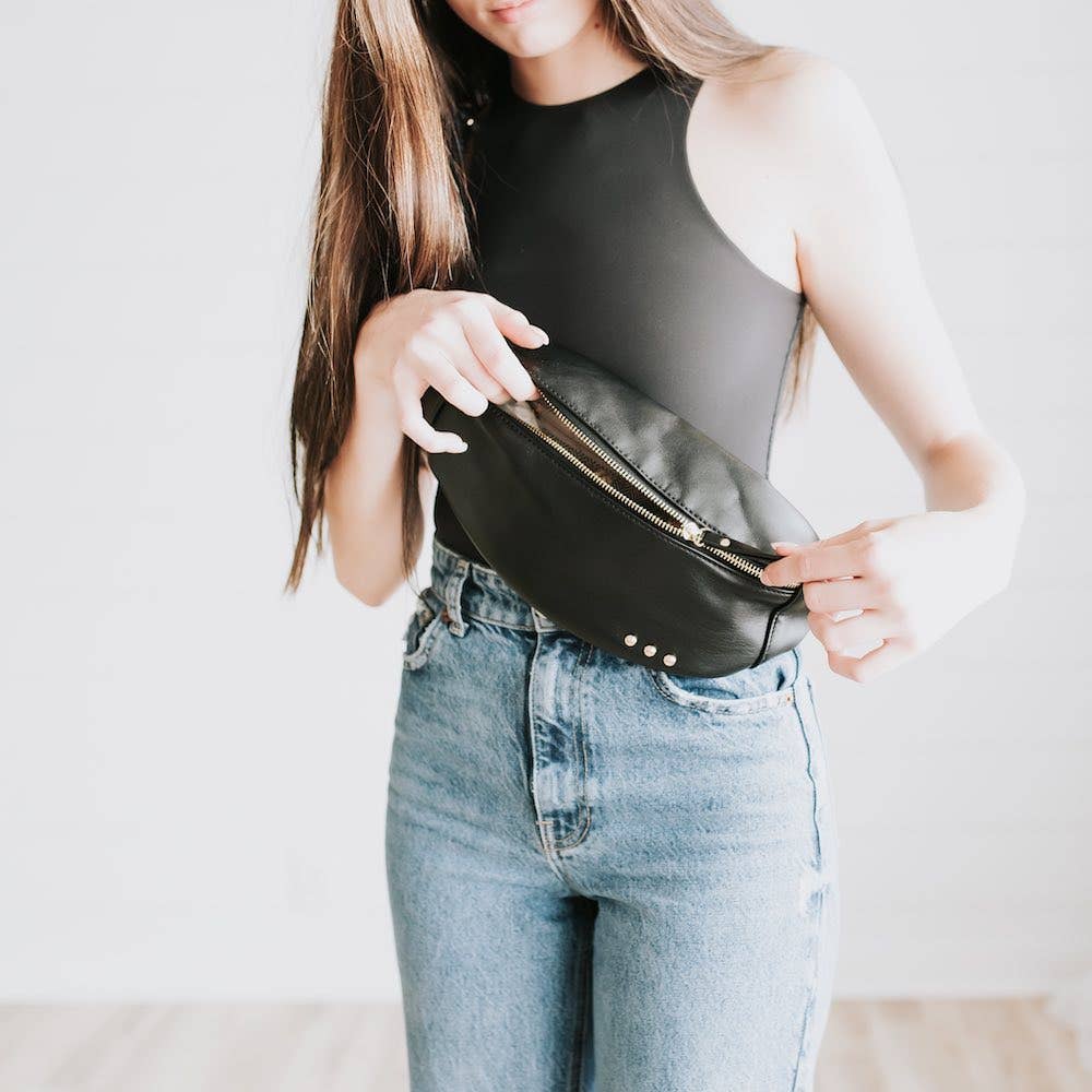 Sweet Talk Sling Bag: Cream