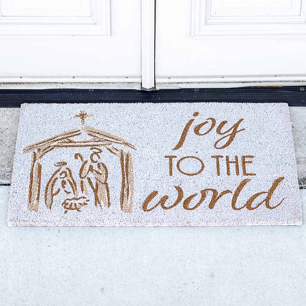 Joy To The World Manger Coir Doormat White/Light Gold 30x18