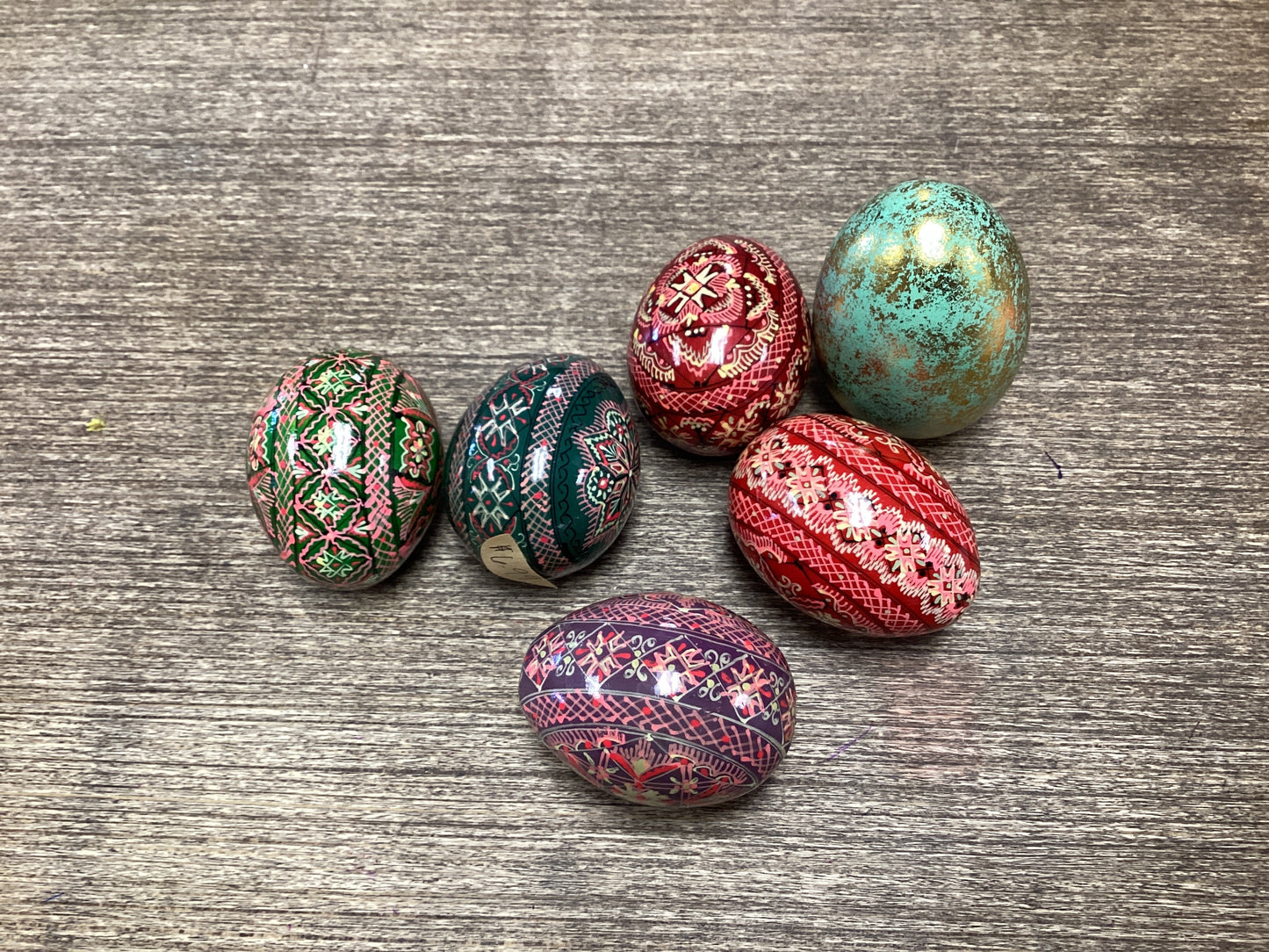 Decorative eggs