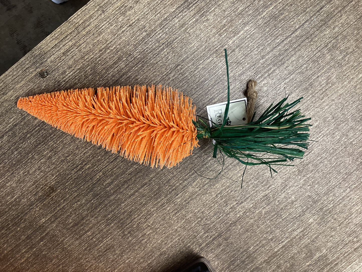 Bristle Brush Small Carrot