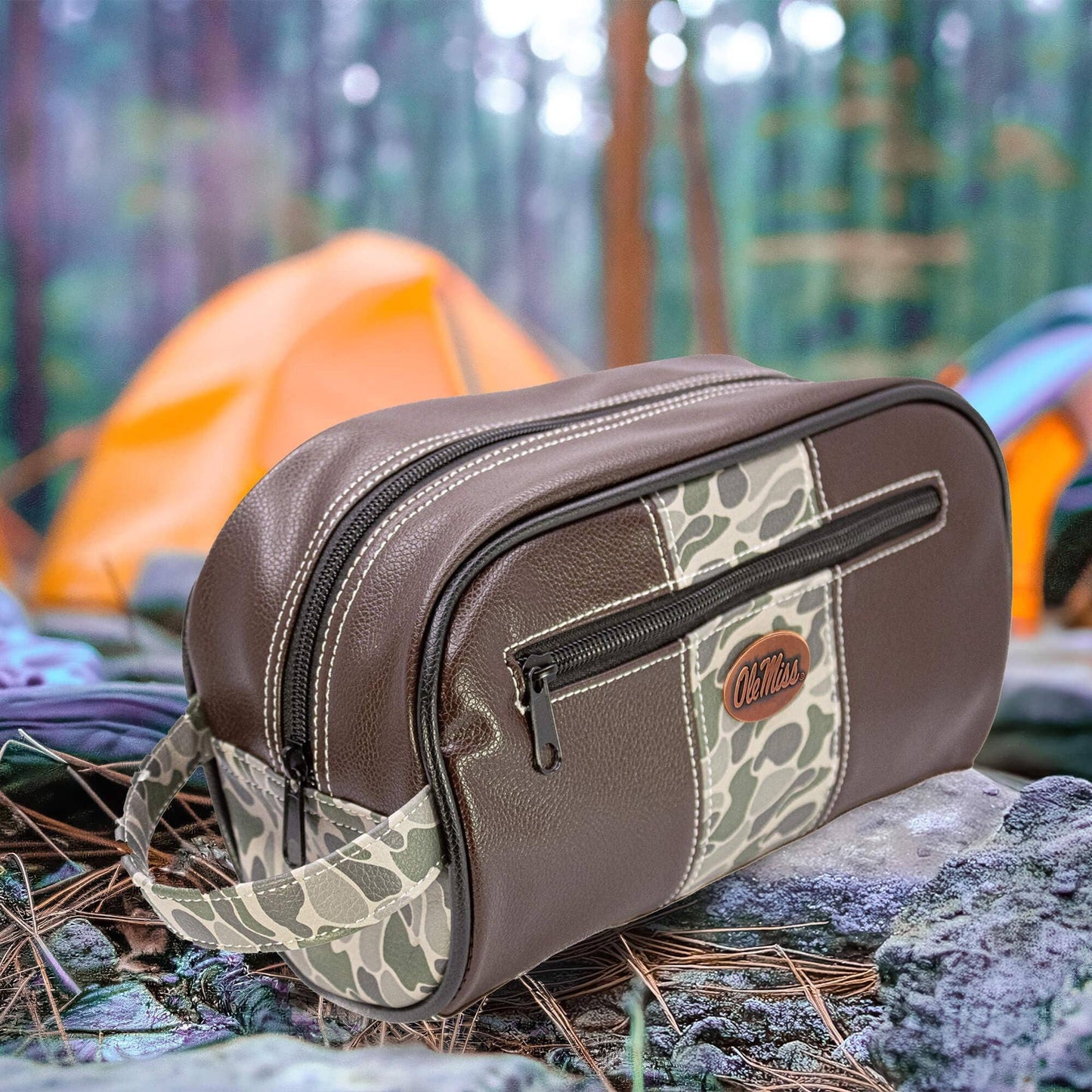 Ole Miss Rebels Men's Camo Dopp Kit.