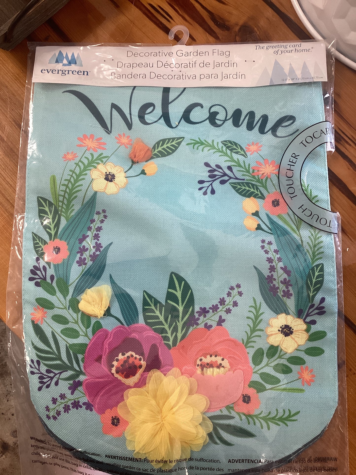 Floral bright and springy garden flag
