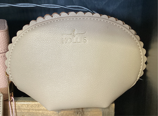 Hollis Scalloped pouch