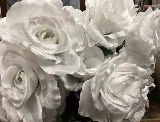 Silk white roses