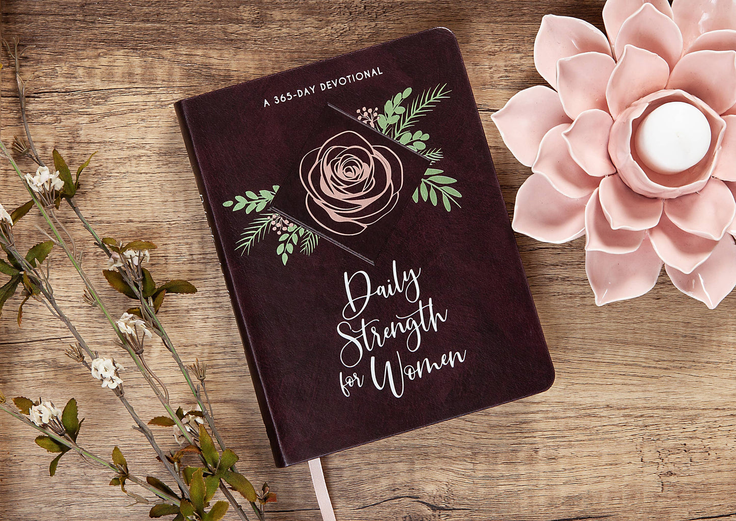 Daily Strength for Women (Women's Devotional)